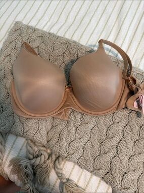Victoria's Secret Tan Nude T-Shirt Bra